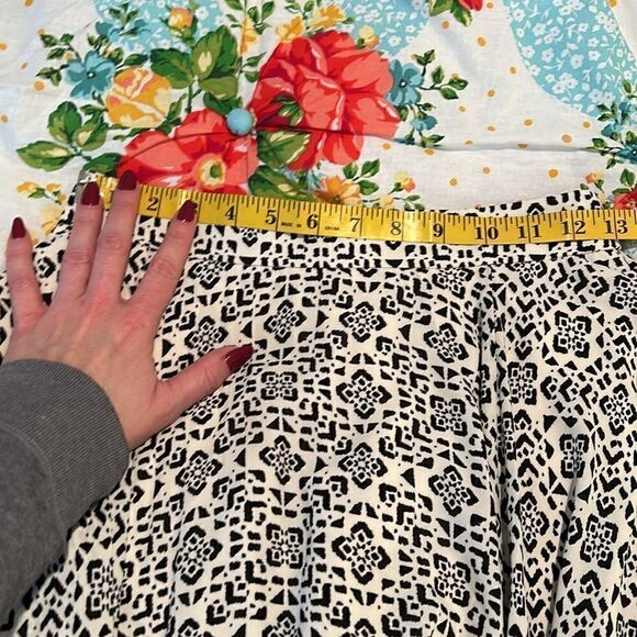 Banana Republic skirt size 00 petite - Picture 9 of 9